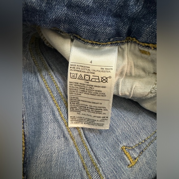 Flattering Old Navy Rockstar Super Skinny Jeans – comfy stretch, perfect fit! - Picture 3 of 5